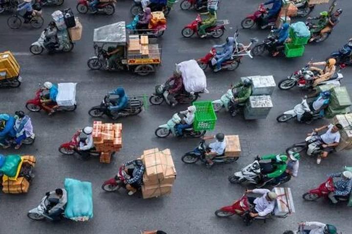 Quần dáng cong đang gây sốt với thiết kế độc đáo và tính ứng dụng cao, giúp tạo hiệu